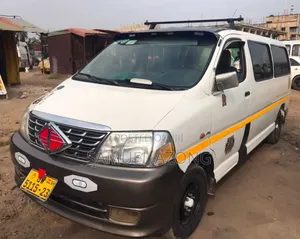 Toyota HiAce 2012 White