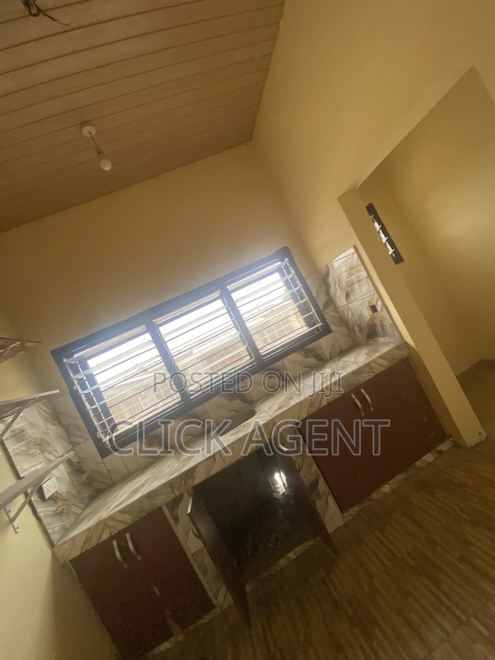 2bdrm Apartment in Madina Ogbojo, Social Welfare for rent