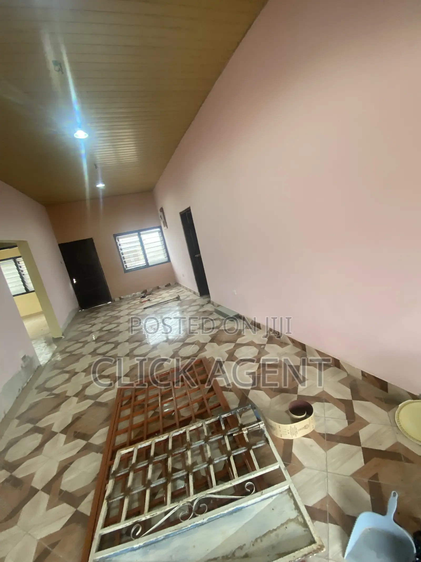 2bdrm Apartment in Madina Ogbojo, Social Welfare for rent