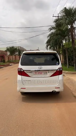 Toyota Alphard 2012 White