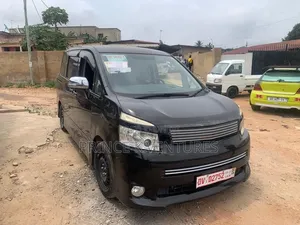 Toyota Voxy V 2WD 8-Seater 2013 Black
