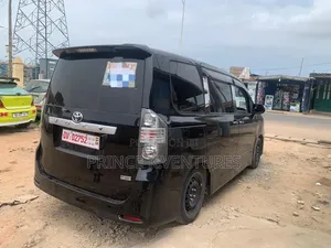 Toyota Voxy V 2WD 8-Seater 2013 Black