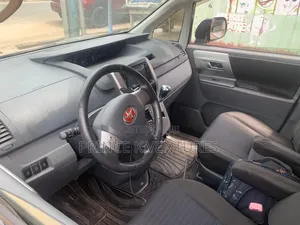 Toyota Voxy V 2WD 8-Seater 2013 Black