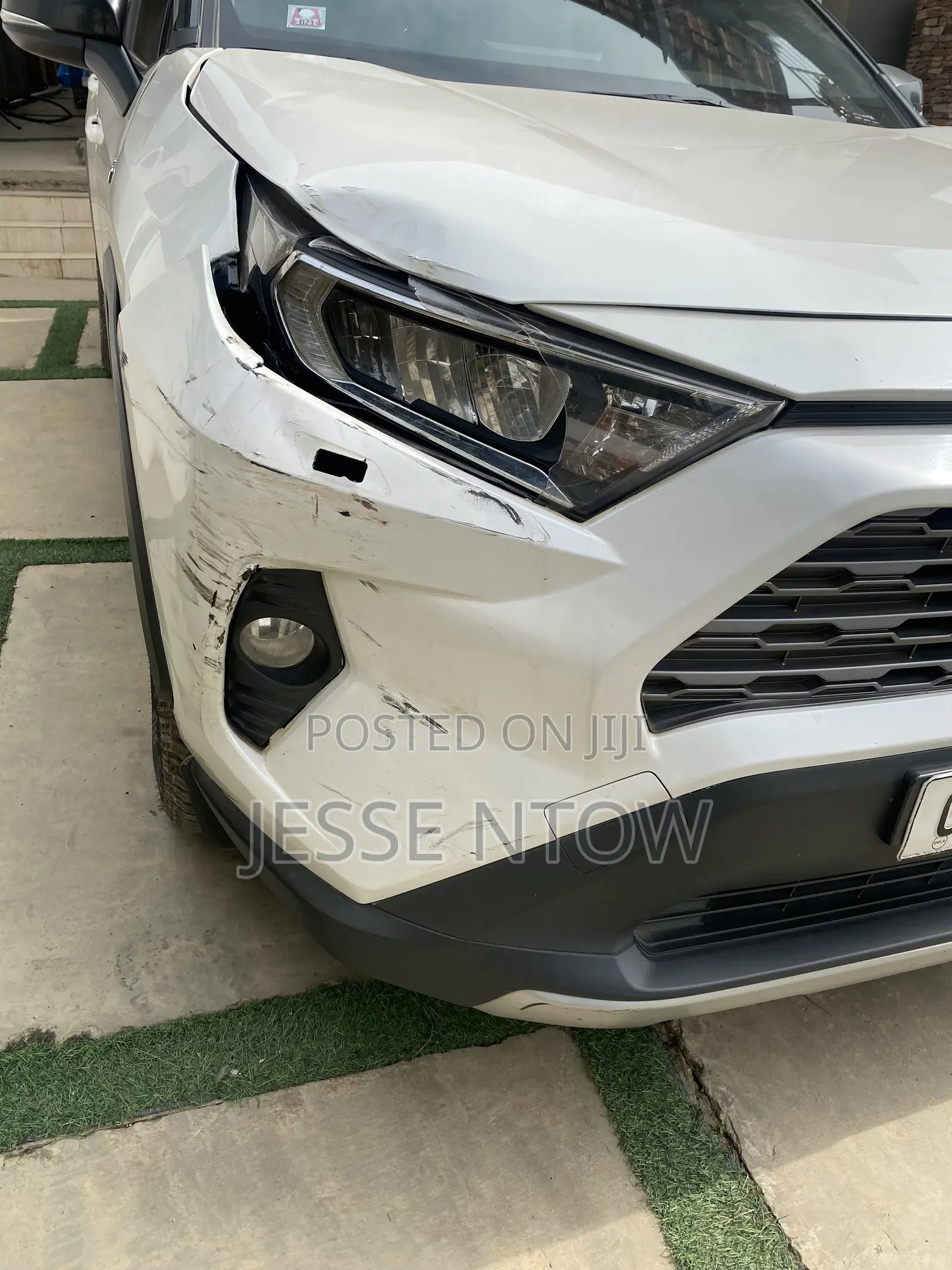 Toyota RAV4 XLE 2021 Black