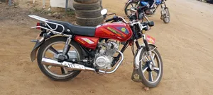 New Royal RY125 2026 Red