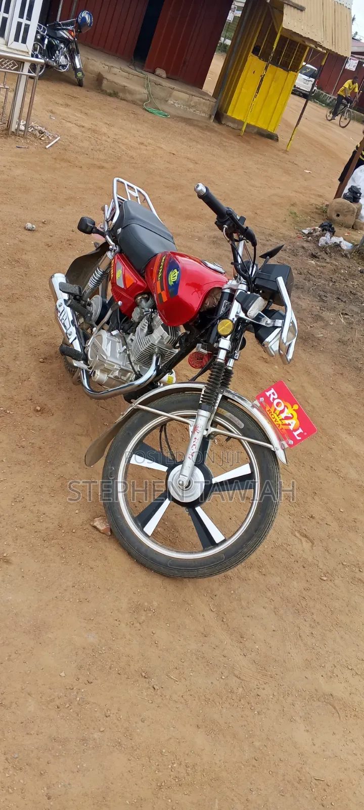 New Royal RY125 2026 Red