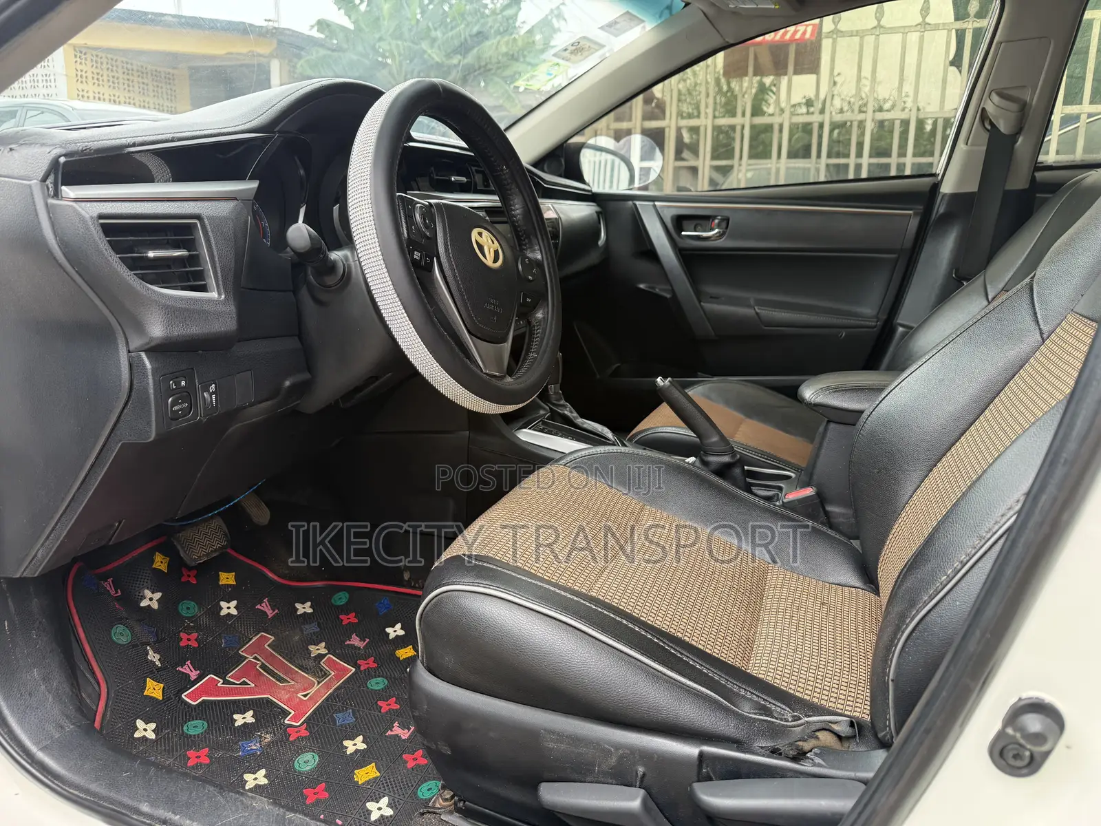 Toyota Corolla S 4dr Sedan (1.8L 4cyl CVT) 2014 White