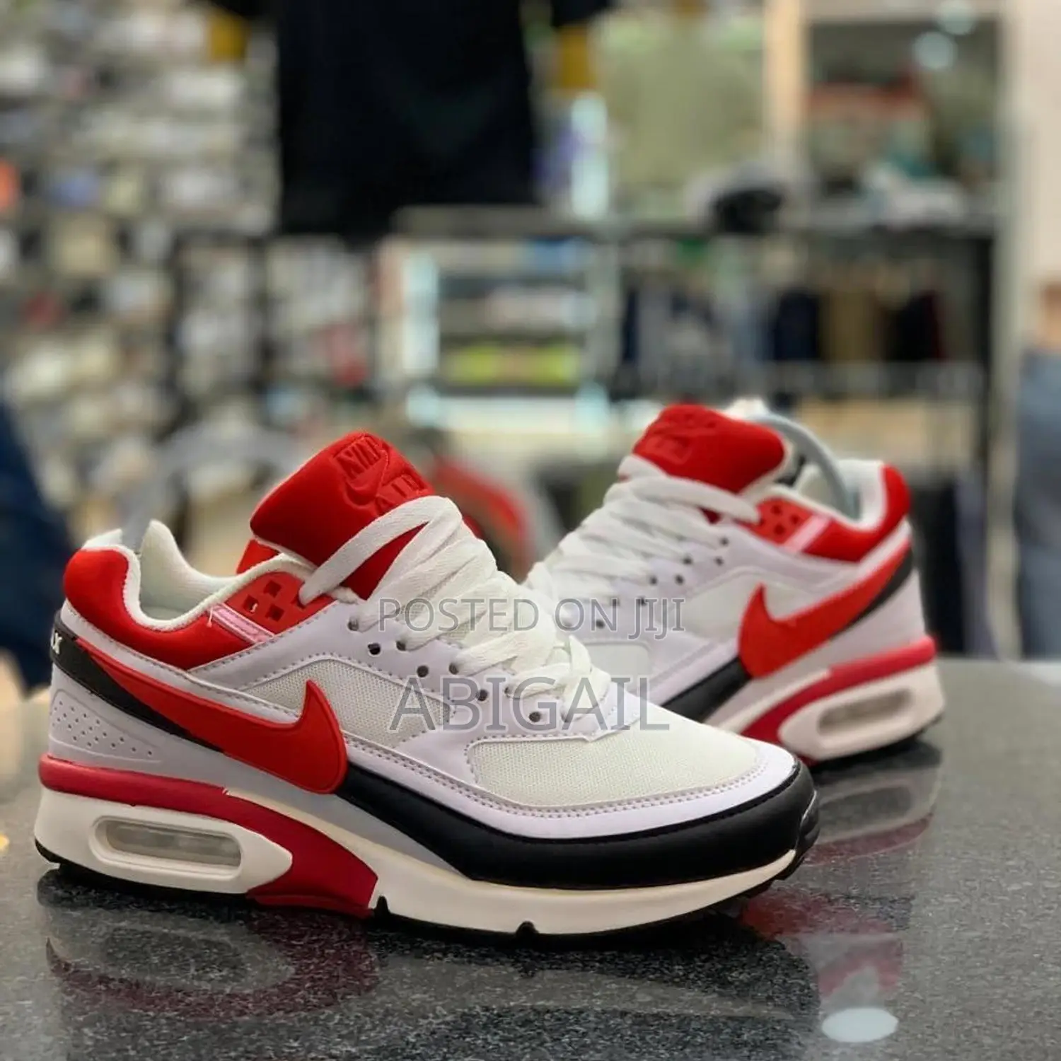 Low-Top Tri- Color Classic