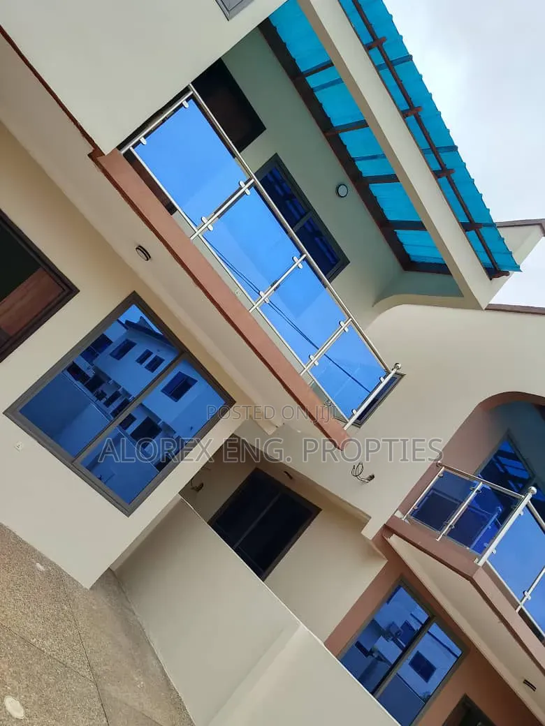 3bdrm House in Oyarifa, Ghana Flag for rent