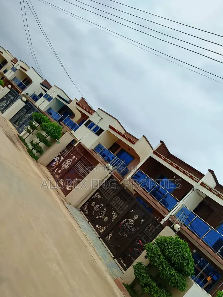 3bdrm House in Oyarifa, Ghana Flag for rent