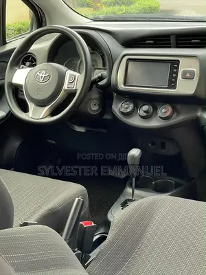 Toyota Vitz 2016 Gray
