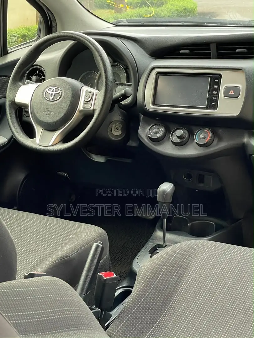 Toyota Vitz 2016 Gray