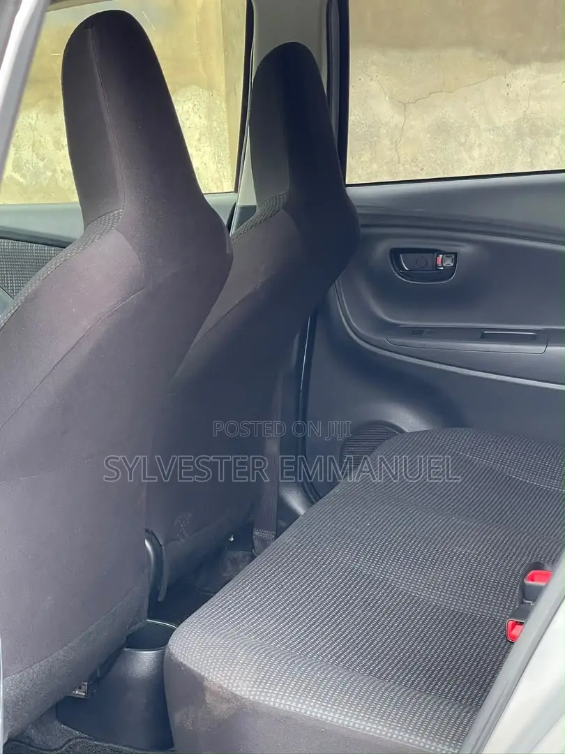 Toyota Vitz 2016 Gray