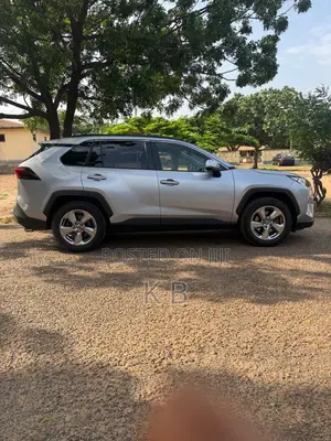 Toyota RAV4 2020 Silver