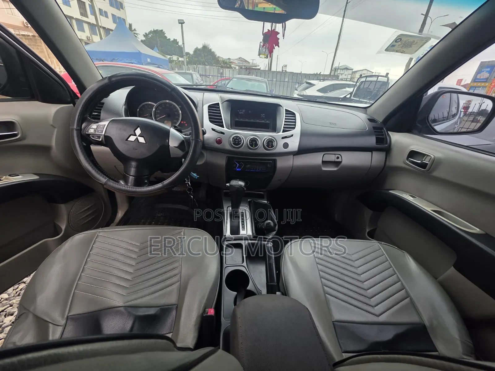 Mitsubishi L200 2012 Silver