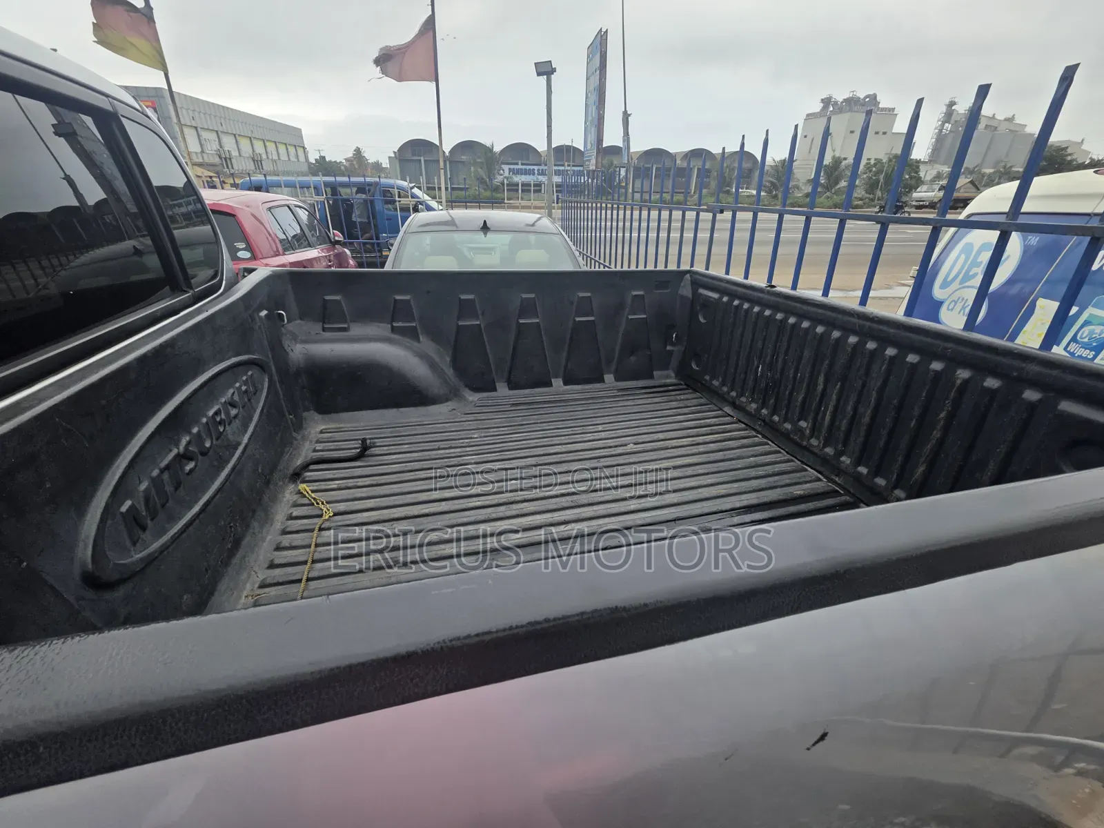 Mitsubishi L200 2012 Silver