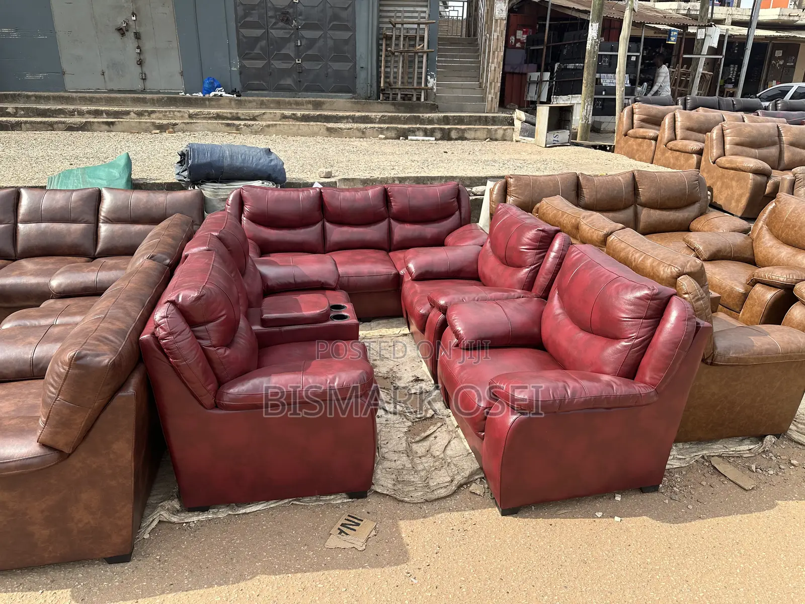 Complete Royal Sofa Set, With Storage and Cup Holder
