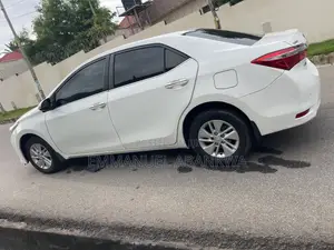 Toyota Corolla 2016 White