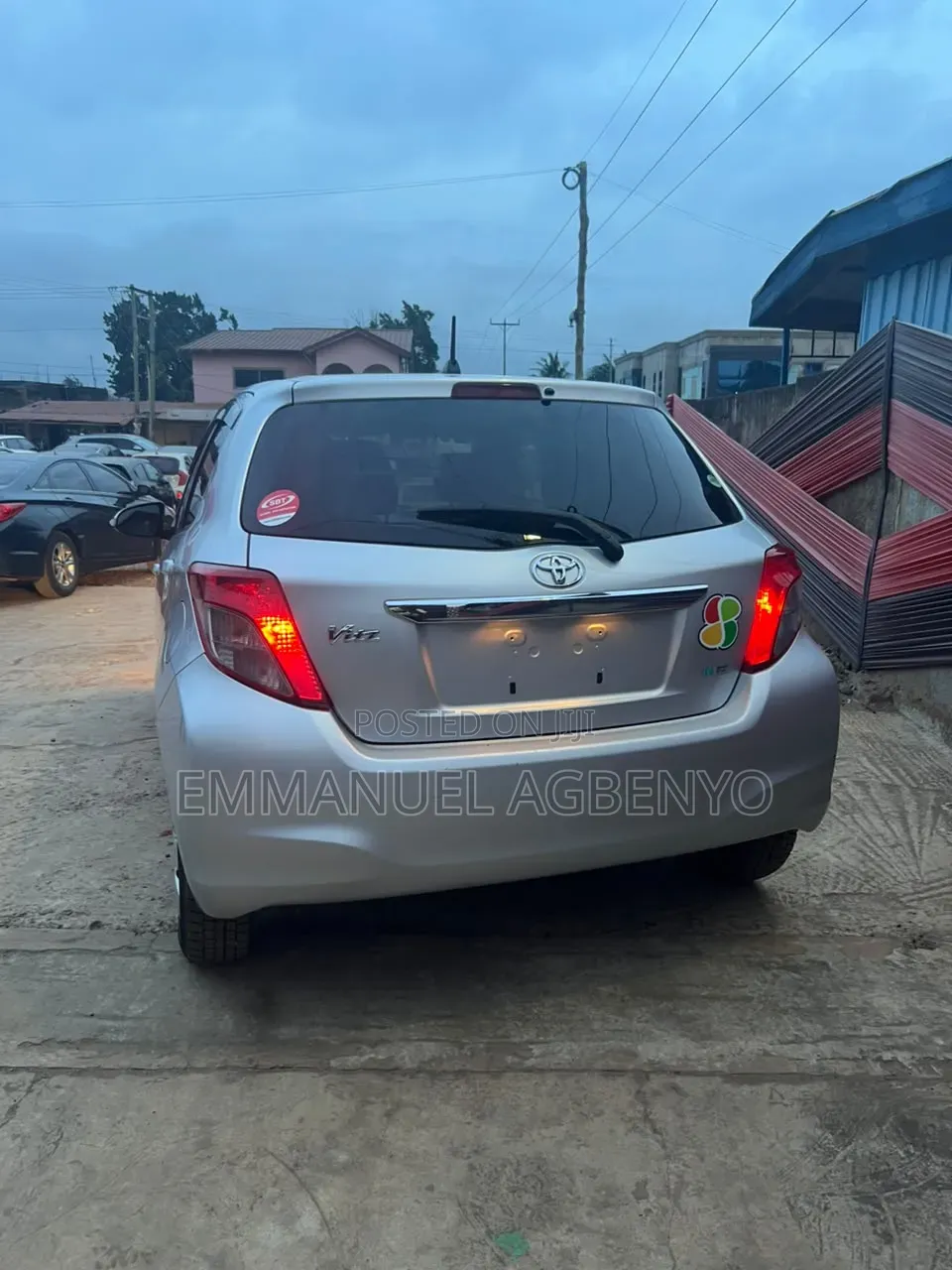 Toyota Vitz 2013 Silver
