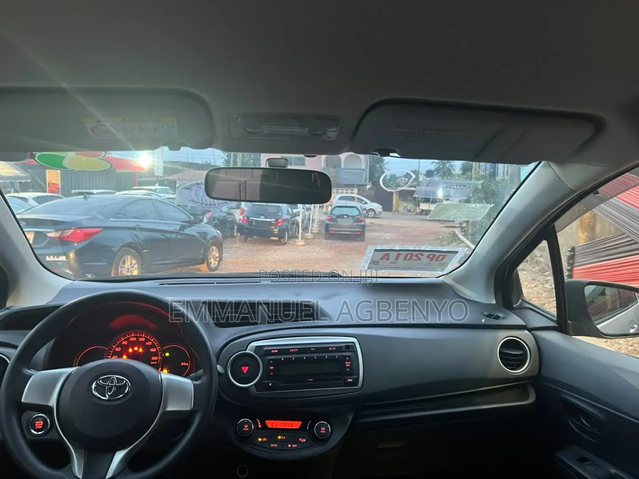 Toyota Vitz 2013 Silver