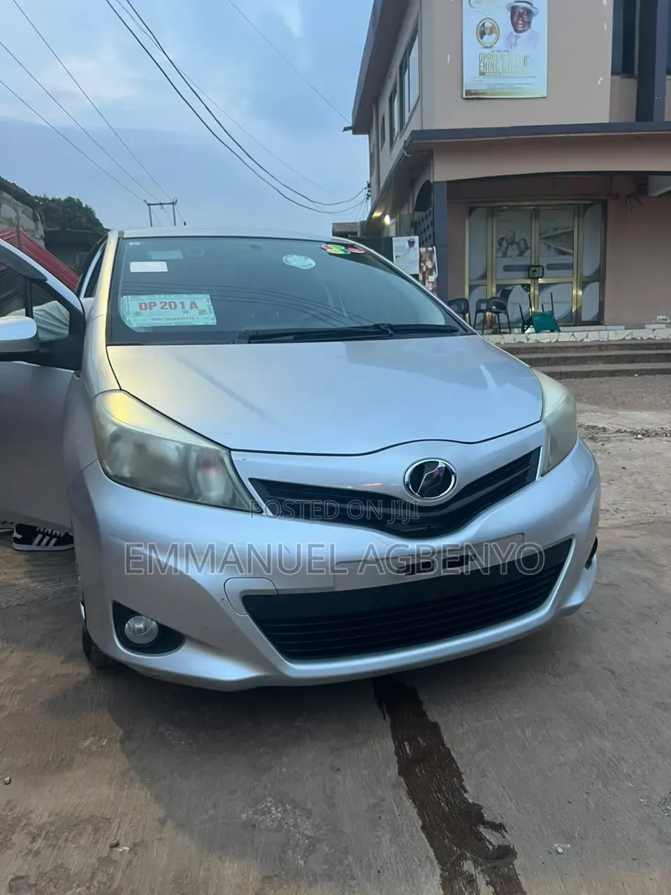 Toyota Vitz 2013 Silver