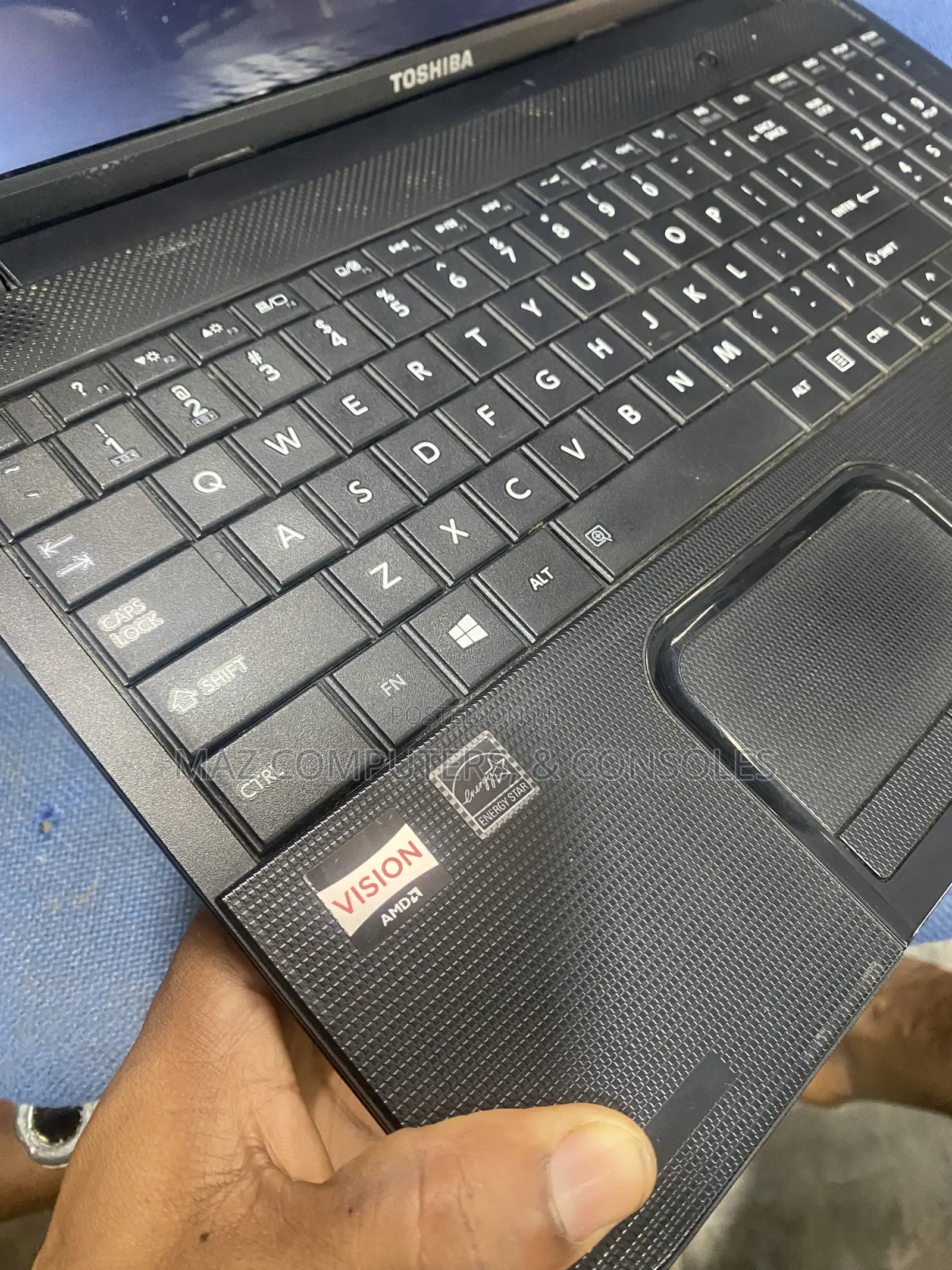 Laptop Toshiba Satellite C855 4GB AMD HDD 500GB