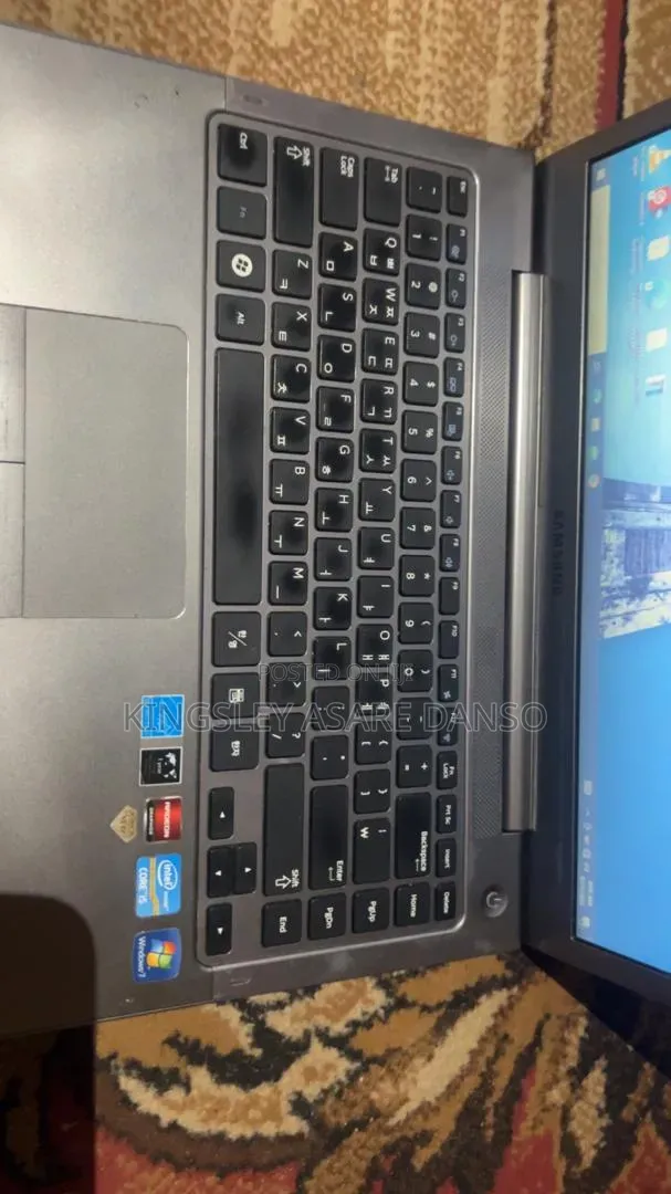 Laptop Samsung NP530U4C 4GB Intel Core i5 SSD 256GB