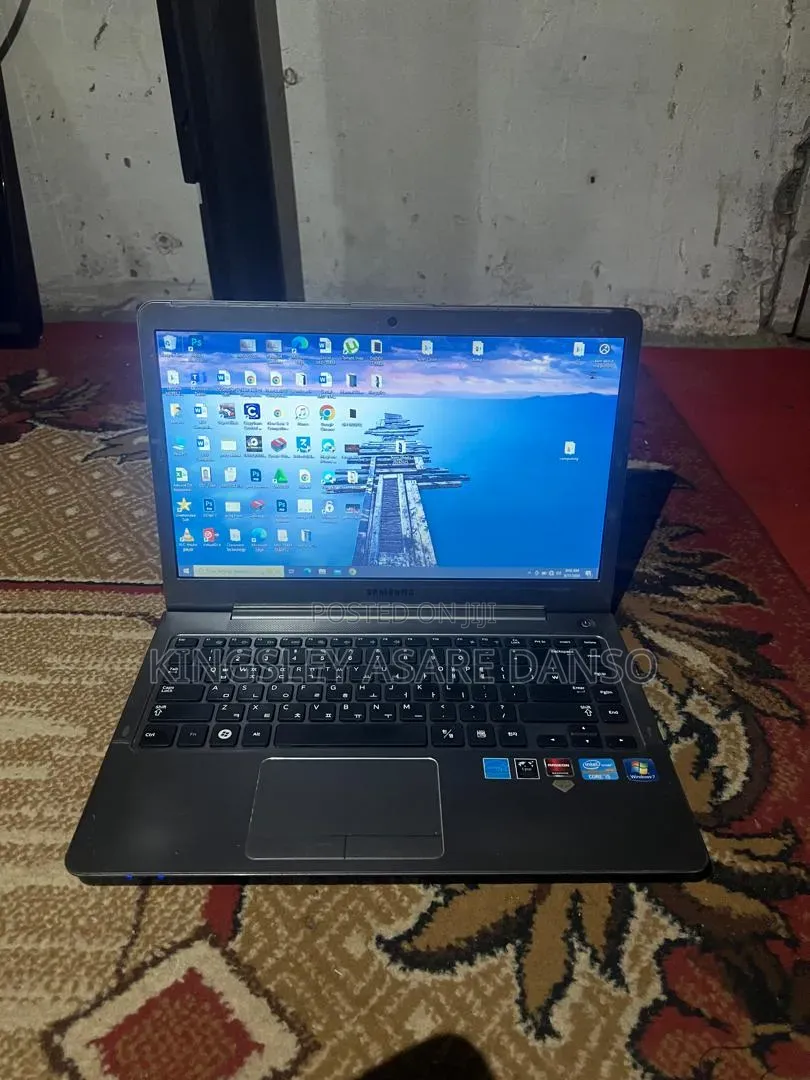Laptop Samsung NP530U4C 4GB Intel Core i5 SSD 256GB