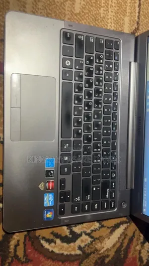 Laptop Samsung NP530U4C 4GB Intel Core i5 SSD 256GB