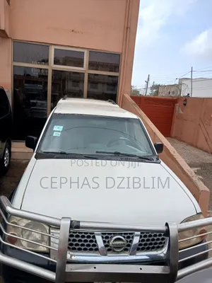 Nissan Hardbody 2008 White