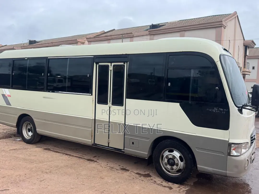 Hyundai County 2015 Grey