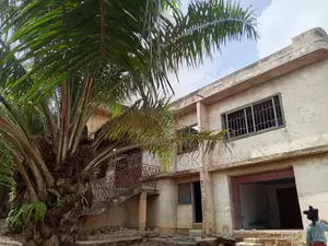 5bdrm Bungalow in Post Office Area for sale