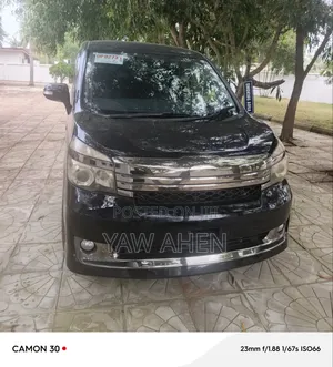 Toyota Voxy 2013 Black