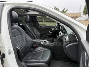 Mercedes-Benz C300 Base 4Matic Sedan AWD (2.0L 4cyl 7A) 2016 White