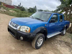 Nissan Hardbody 2010 Blue