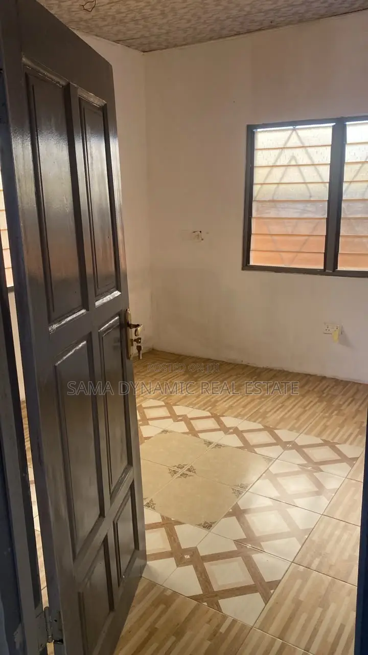 2bdrm House in Labadi for rent