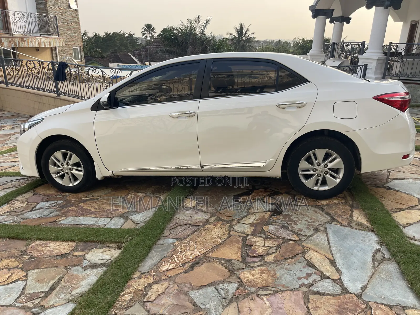 Toyota Corolla 2017 White