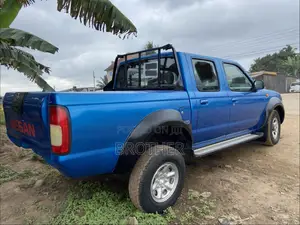 Nissan Hardbody 2010 Blue