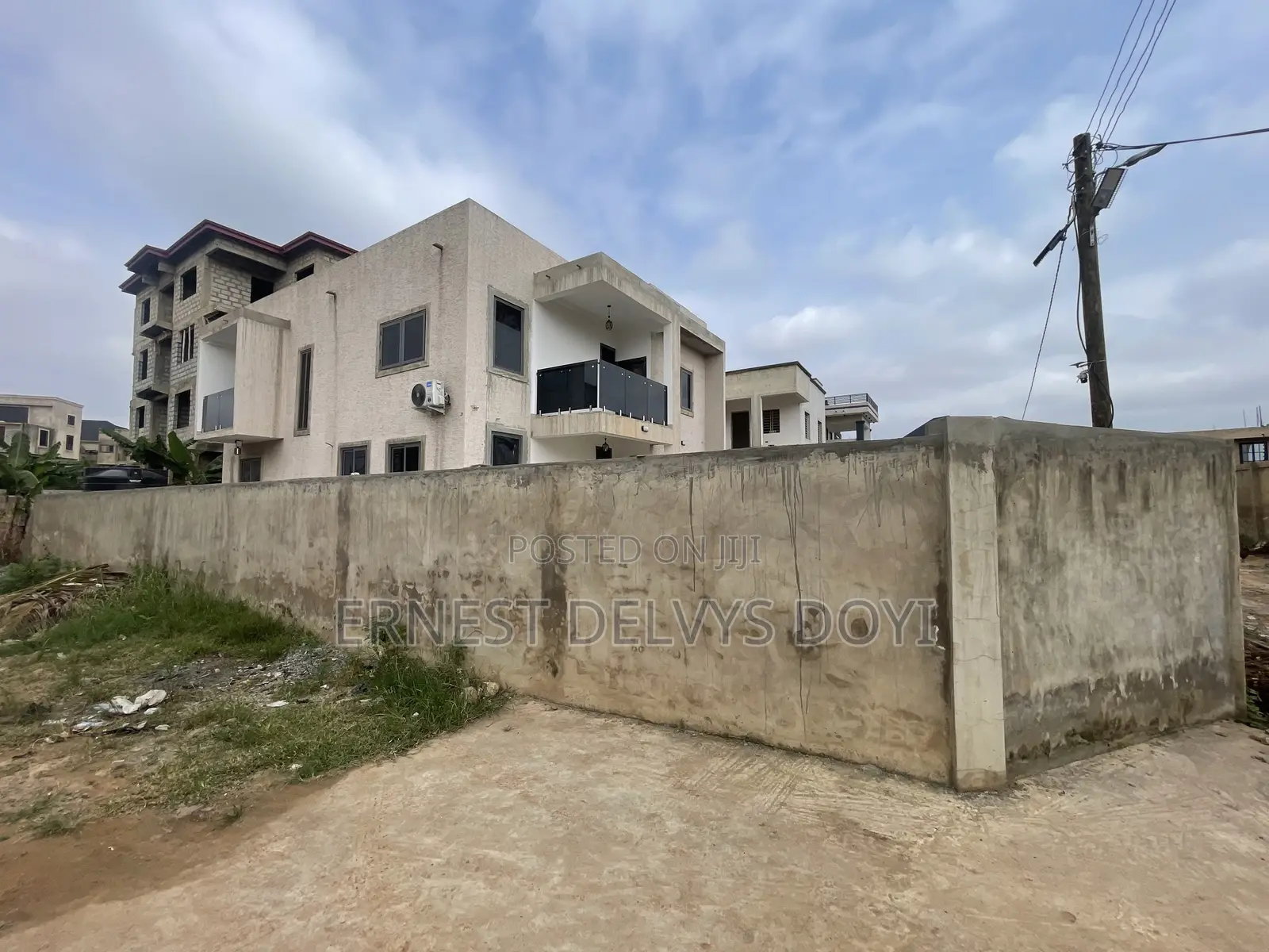 4bdrm House in Adentan, Barrier for sale