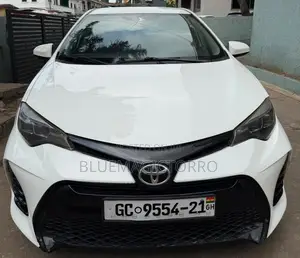 Toyota Corolla LE 4dr Sedan (1.8L 4cyl CVT) 2016 White