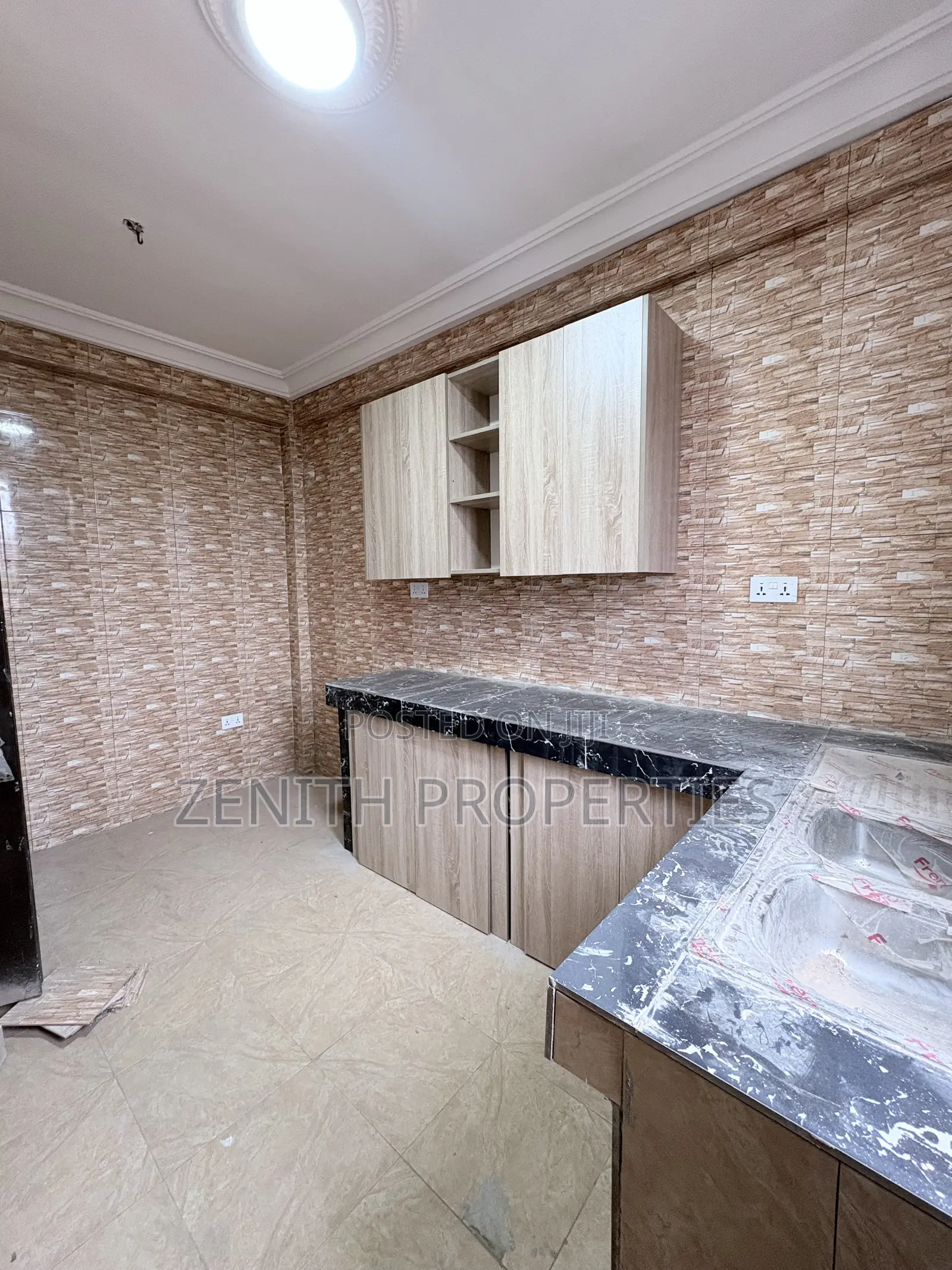 2bdrm Apartment in Zenith Realty, West Hills Mall Area for rent
