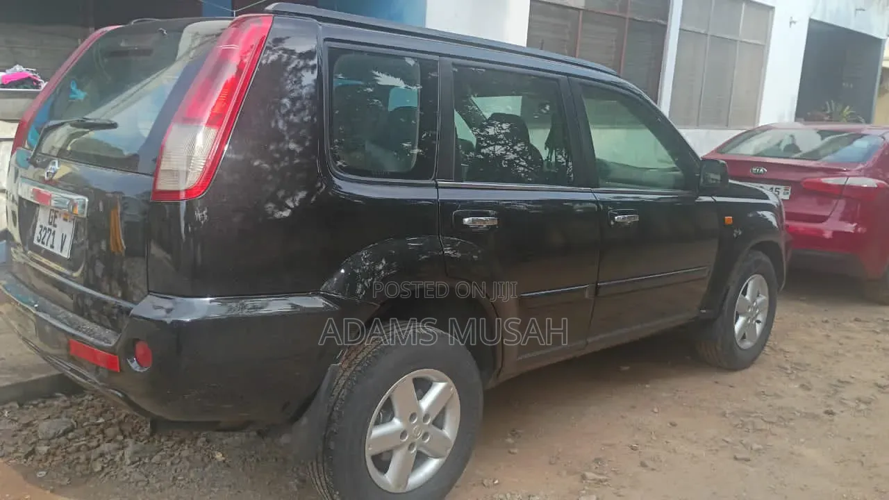 Nissan Xterra 2004 Black