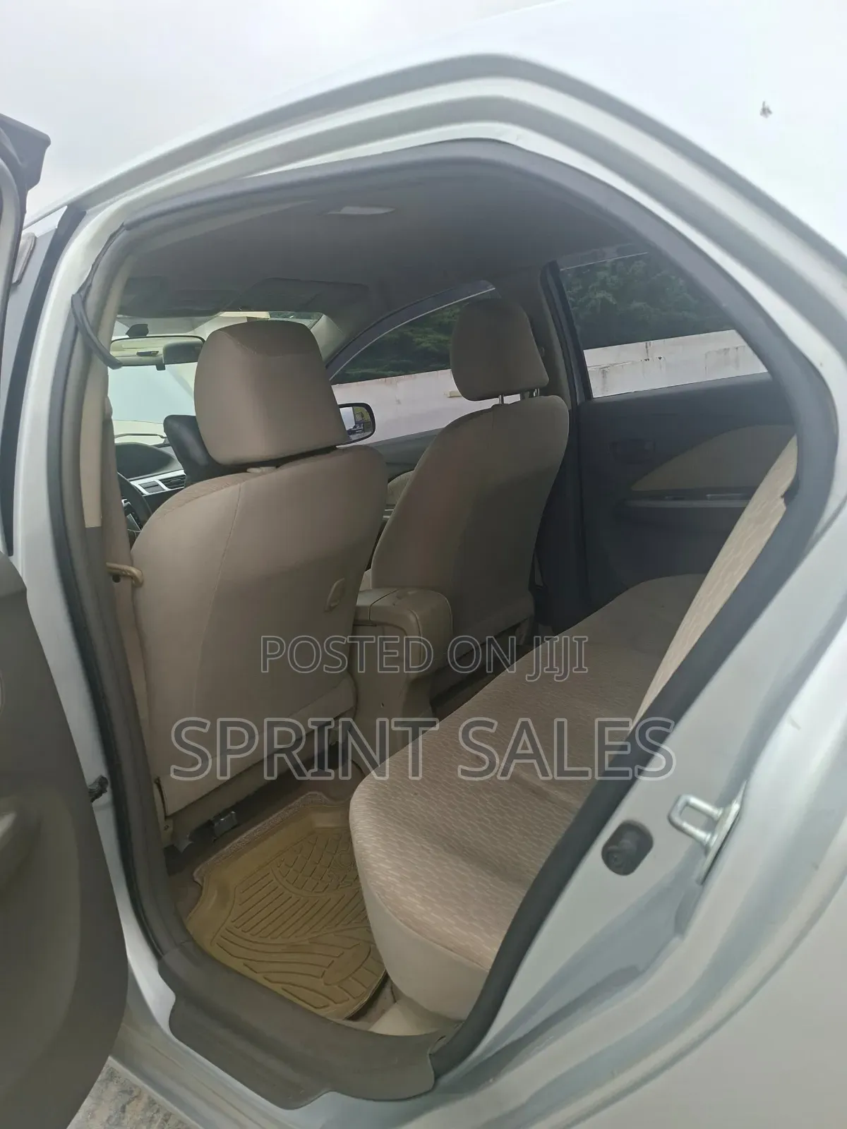 Toyota Belta 2009 Silver