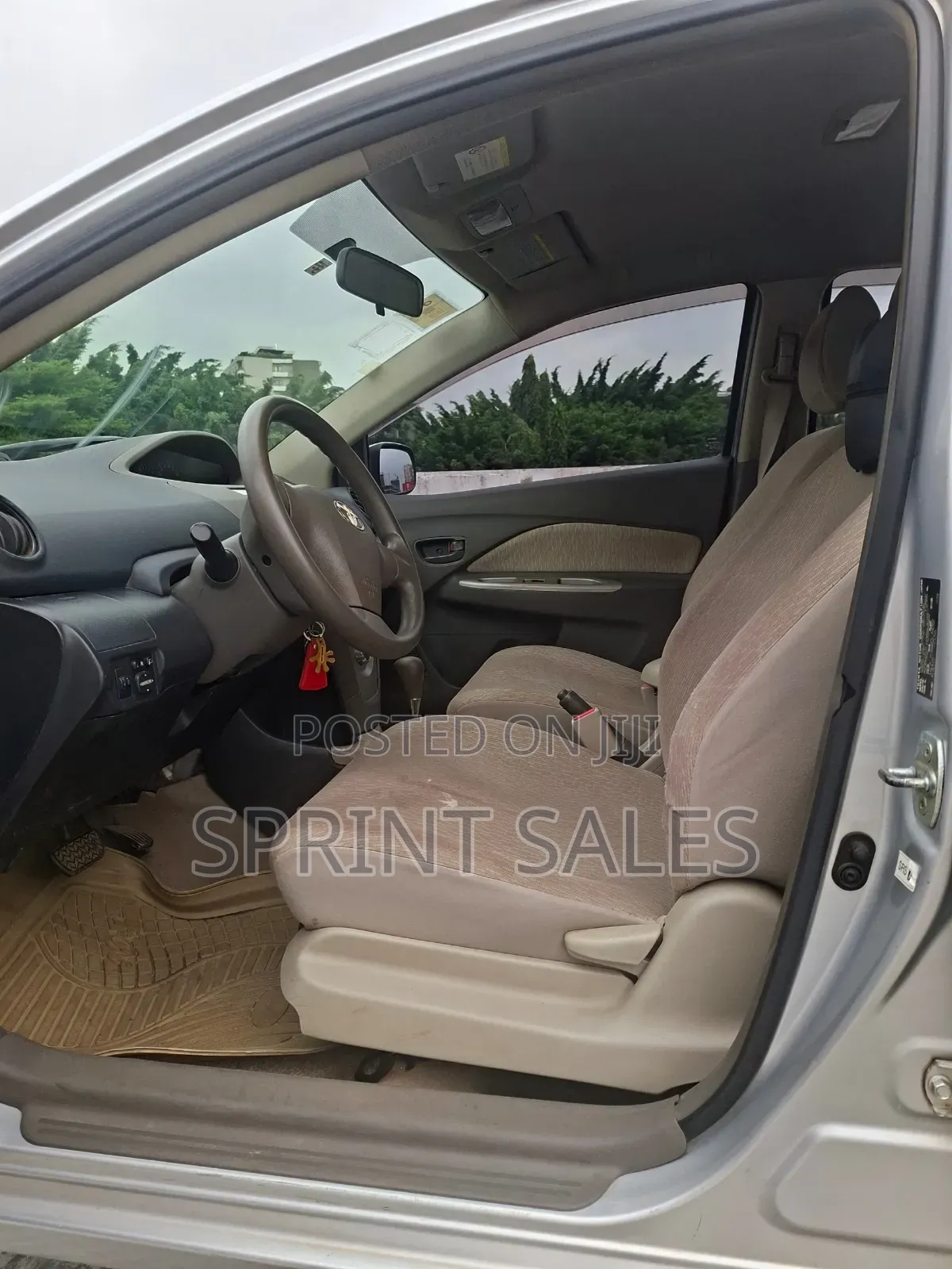 Toyota Belta 2009 Silver