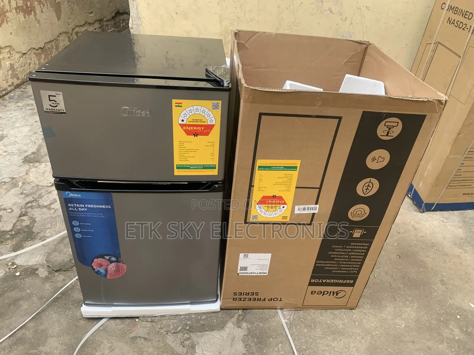 Appealing Midea 87litres Double Door Fridge