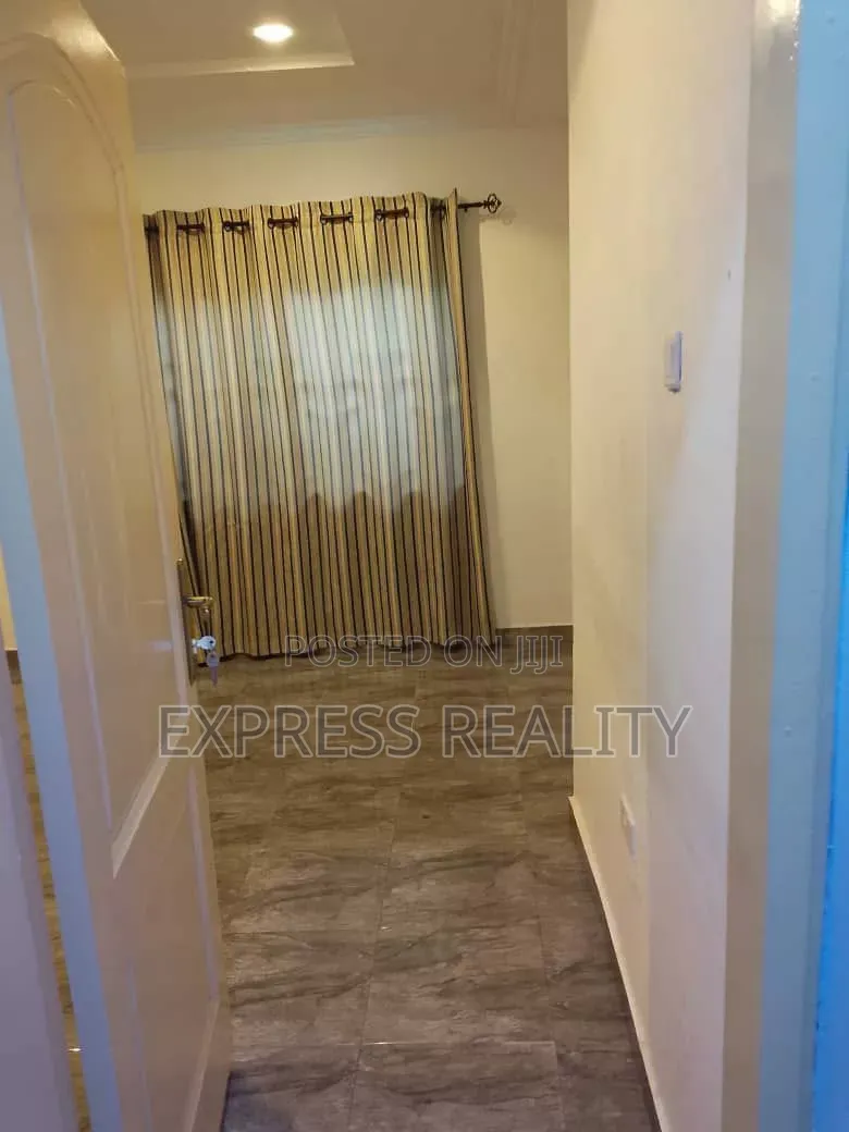 2bdrm House in West Hills Mall, Accra Metropolitan for rent