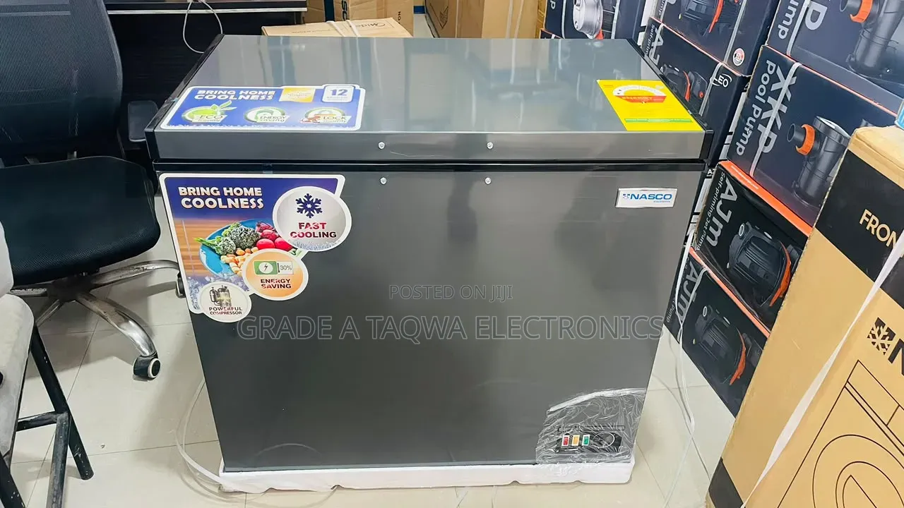 Single-Door Chest Style Nasco 198-Litre Chest Freezer