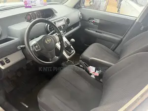 Scion xB Base 2010 White
