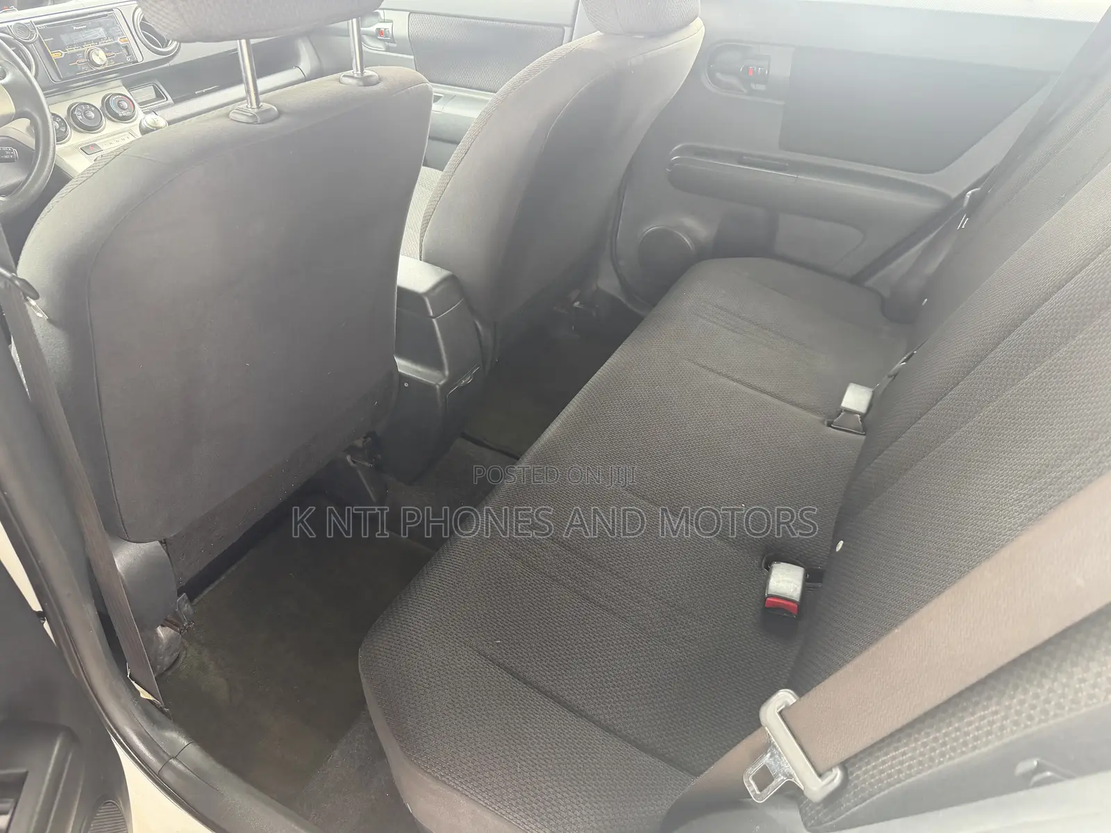Scion xB Base 2010 White