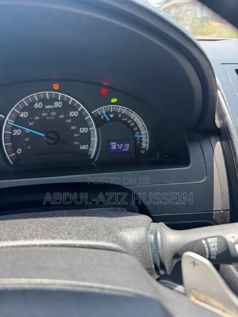 Toyota Camry 2014 Silver